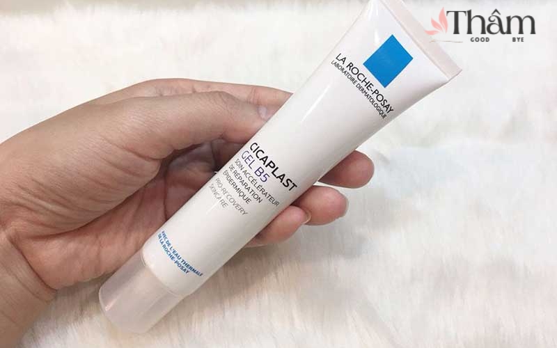 Dùng kem La Roche - Posay Cicaplast B5 để trị thâm giúp làn da dịu nhanh chóng